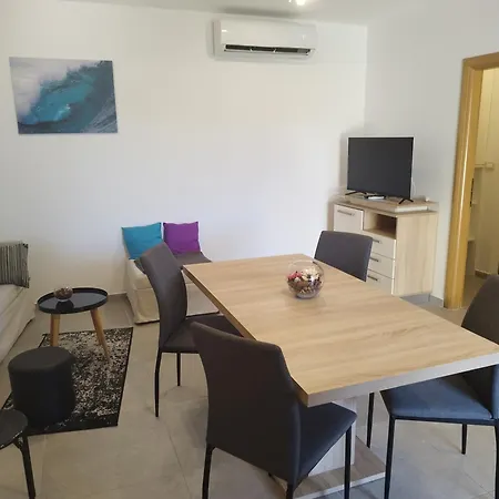 Tonka Apartment
